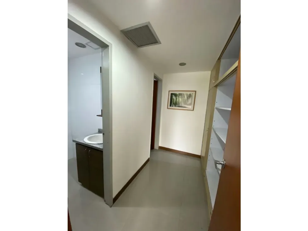OFICINA EN ALQUILER 120 M2 - URB. LOS RUICES - 7