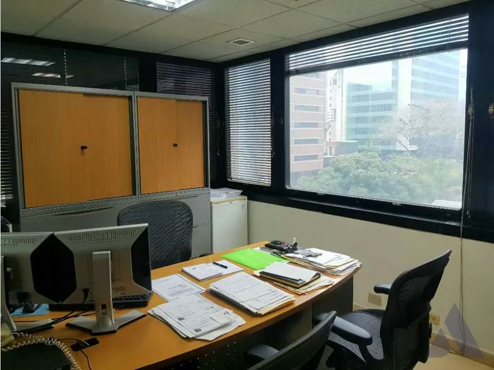 Se alquila oficina 290m2 El Rosal 3237 - 5