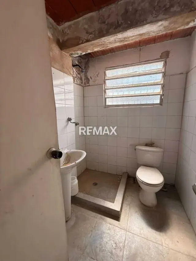 Casa en Trigal Centro ideal para ser comercial en plena av Alejo Zuloaga - 13
