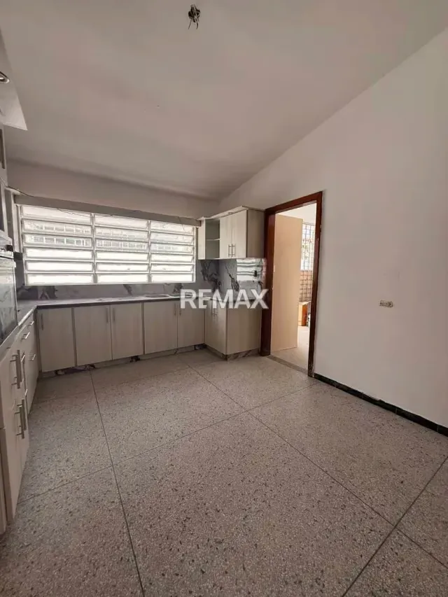 Casa en Trigal Centro ideal para ser comercial en plena av Alejo Zuloaga - 14