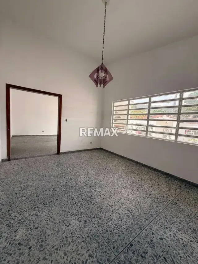 Casa en Trigal Centro ideal para ser comercial en plena av Alejo Zuloaga - 4