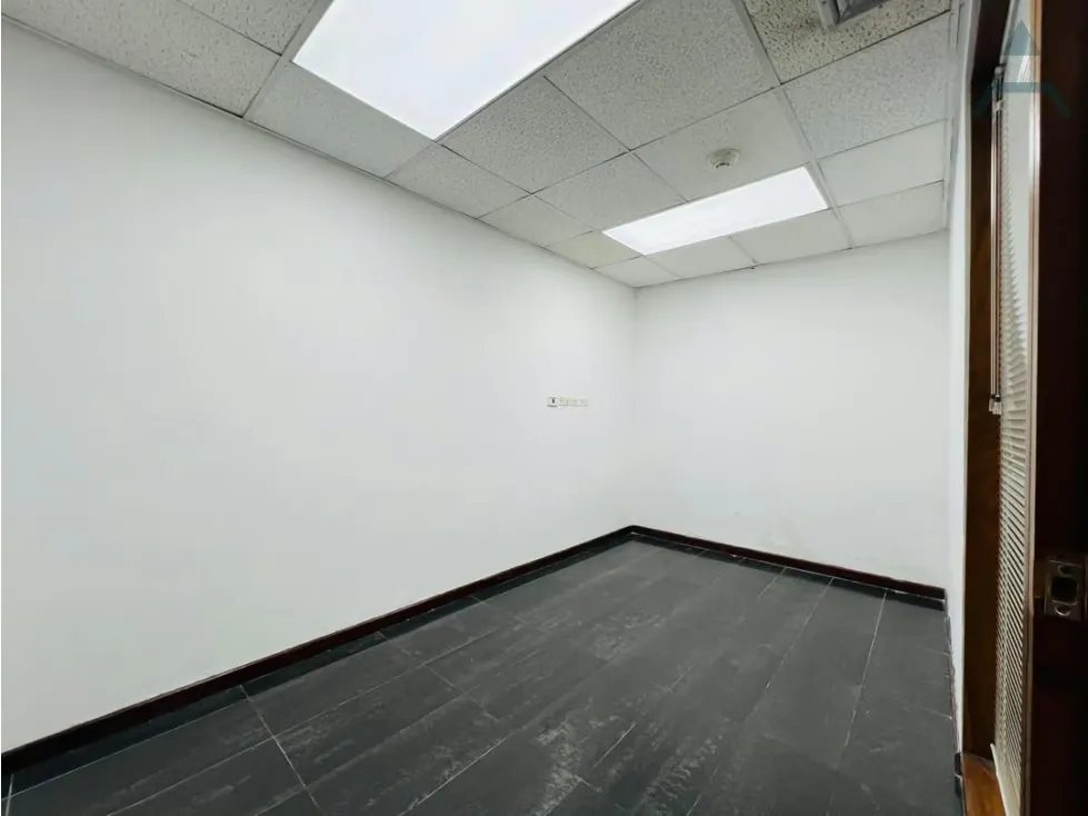 Se alquila Local 245m² Chuao - 19