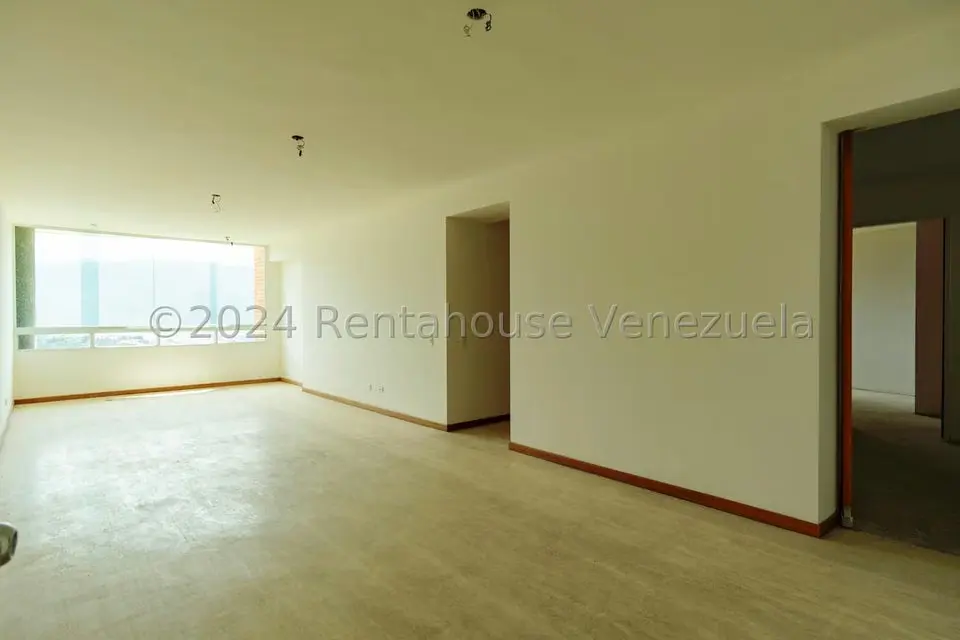 Apartamento (1 Nivel) en Venta en Lomas del Sol, Distrito Metropolitano - 2