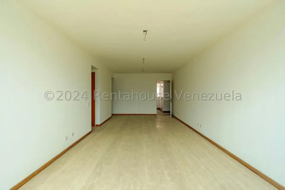 Apartamento (1 Nivel) en Venta en Lomas del Sol, Distrito Metropolitano - 4