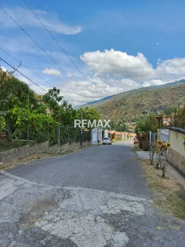 Lote de Terreno en venta ubicado en la Urb. San Pablo calle Trigal a pocos minutos de Valera