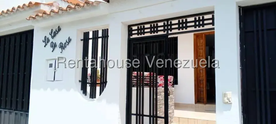 Casa (Multipes Niveles) en Venta en El Country, Trujillo - 2