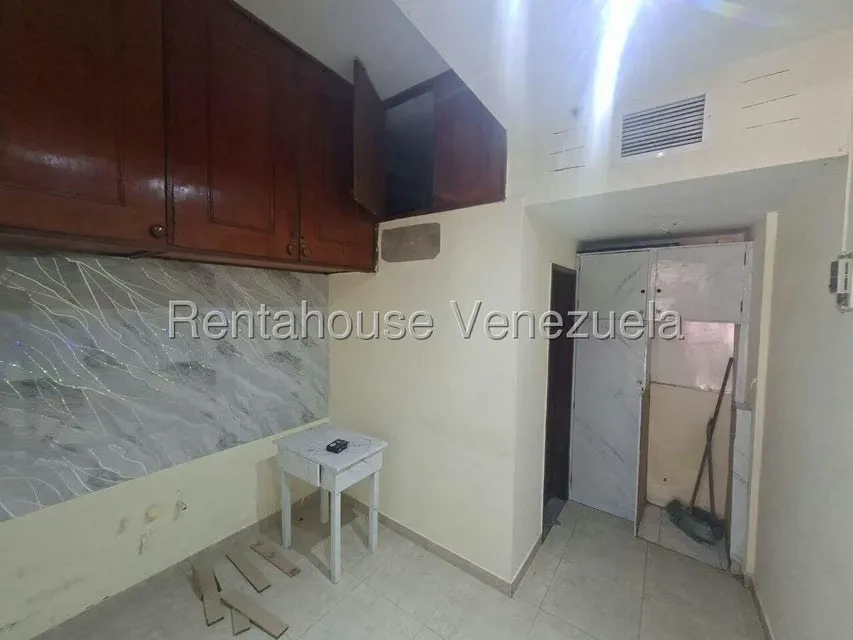 Local Comercial en Alquiler en Zona Este, Lara - 11