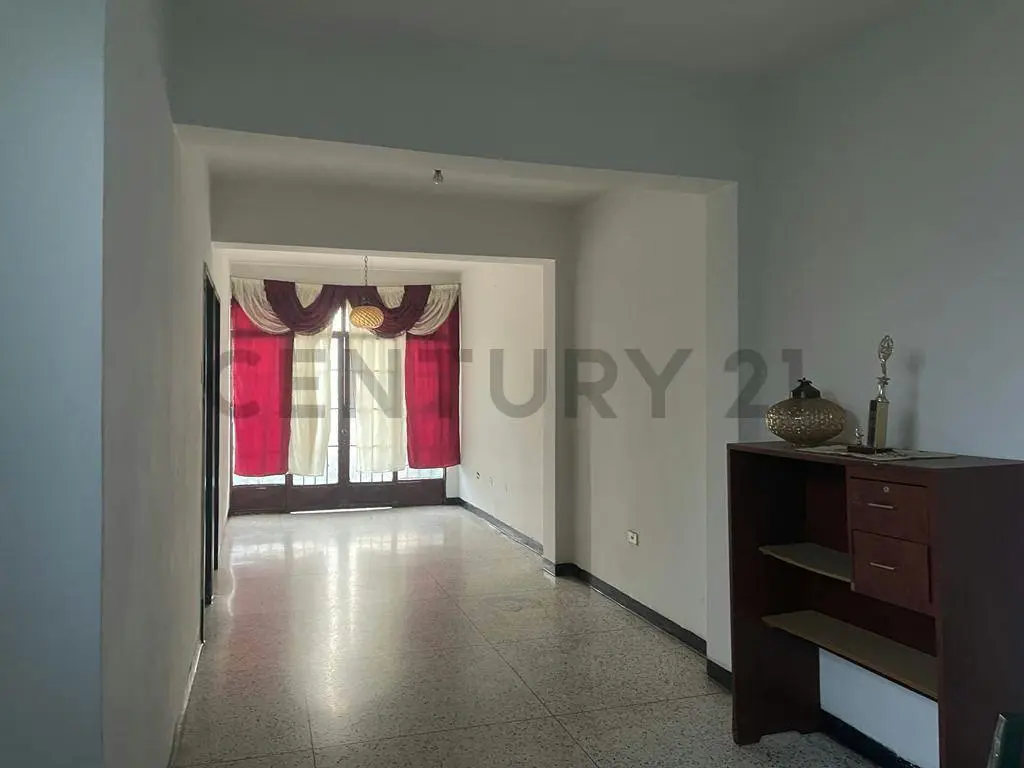 En venta Edificio Mixto en Catia. 477 USD x m² | con Local y Apartamentos - 13