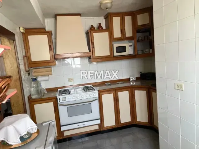 APARTAMENTO EN AV EL MILAGRO FRENTE A LA VEREDA - 3