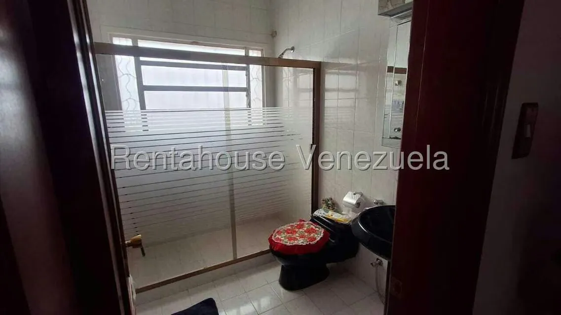 Casa (Multipes Niveles) en Venta en La Paz, Distrito Metropolitano - 34