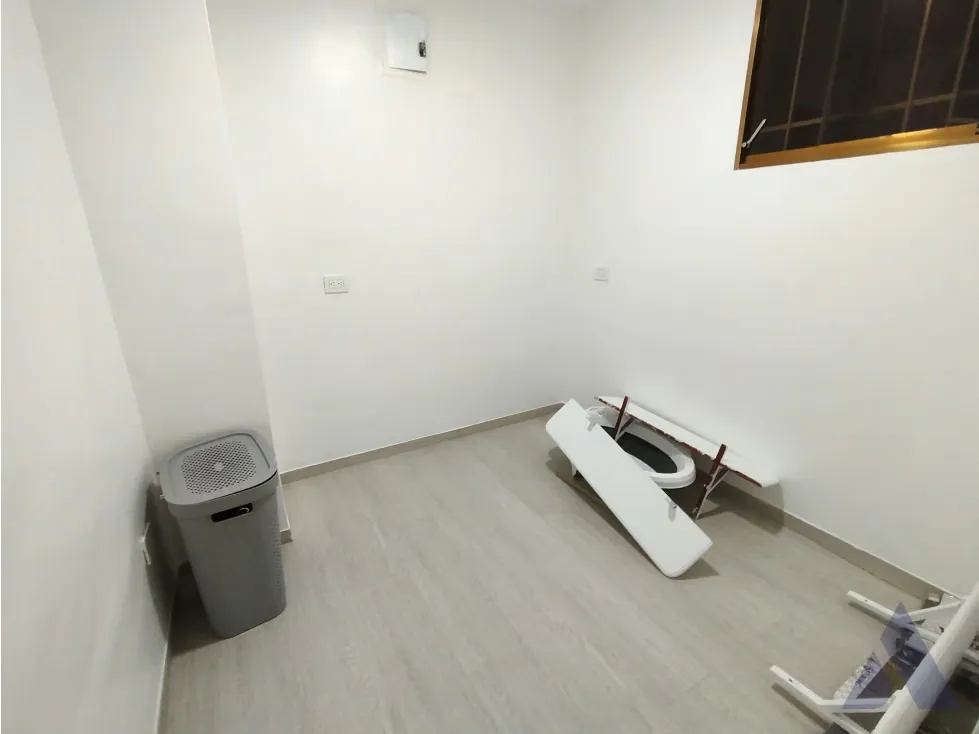 Alquilo apartamento 75m2 Los Palos Grandes 6408 - 10
