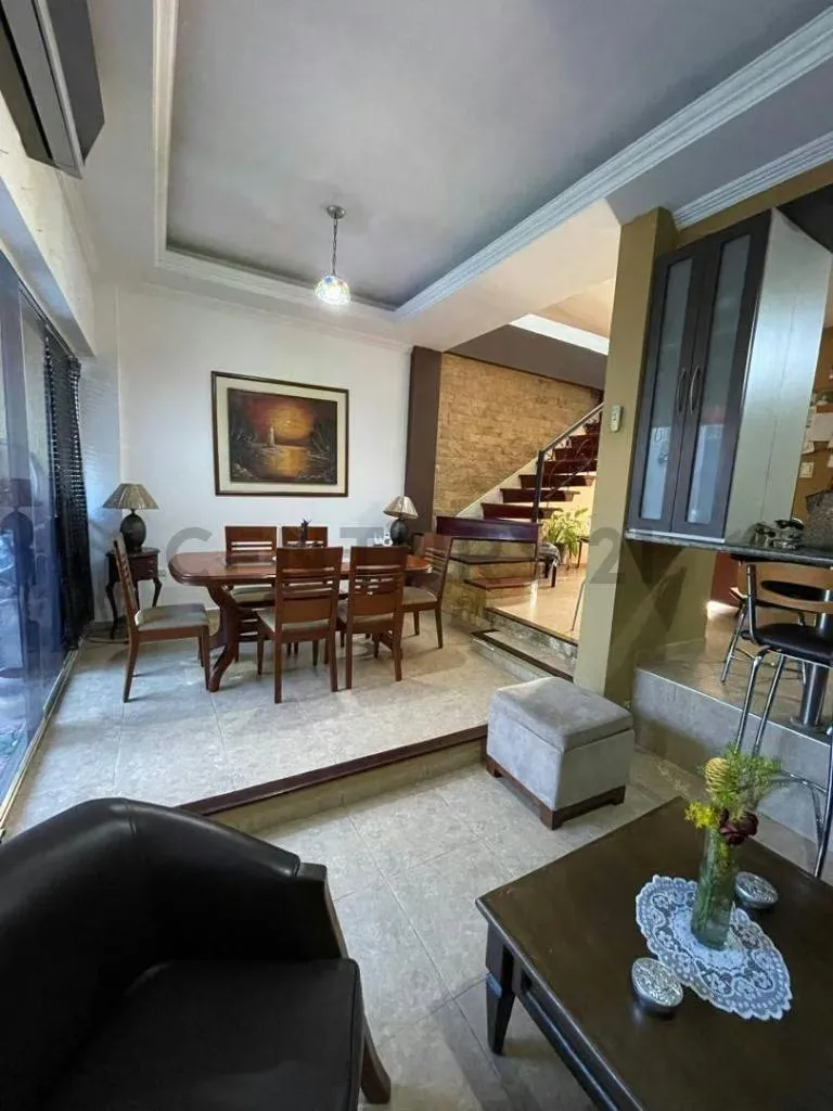 En Venta hermoso Town House en Mañongo - 4