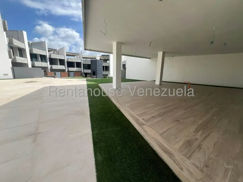 Townhouse (Multiples Niveles) en Venta en Sebucan, Distrito Metropolitano - 6