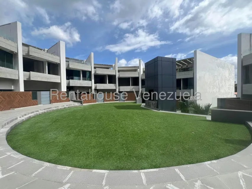 Townhouse (Multiples Niveles) en Venta en Sebucan, Distrito Metropolitano - 9