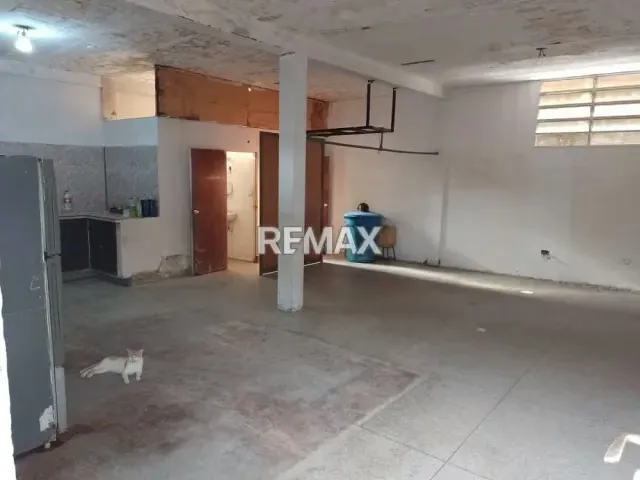 local comercial en venta ubicado en av principal de la hoyada - 3