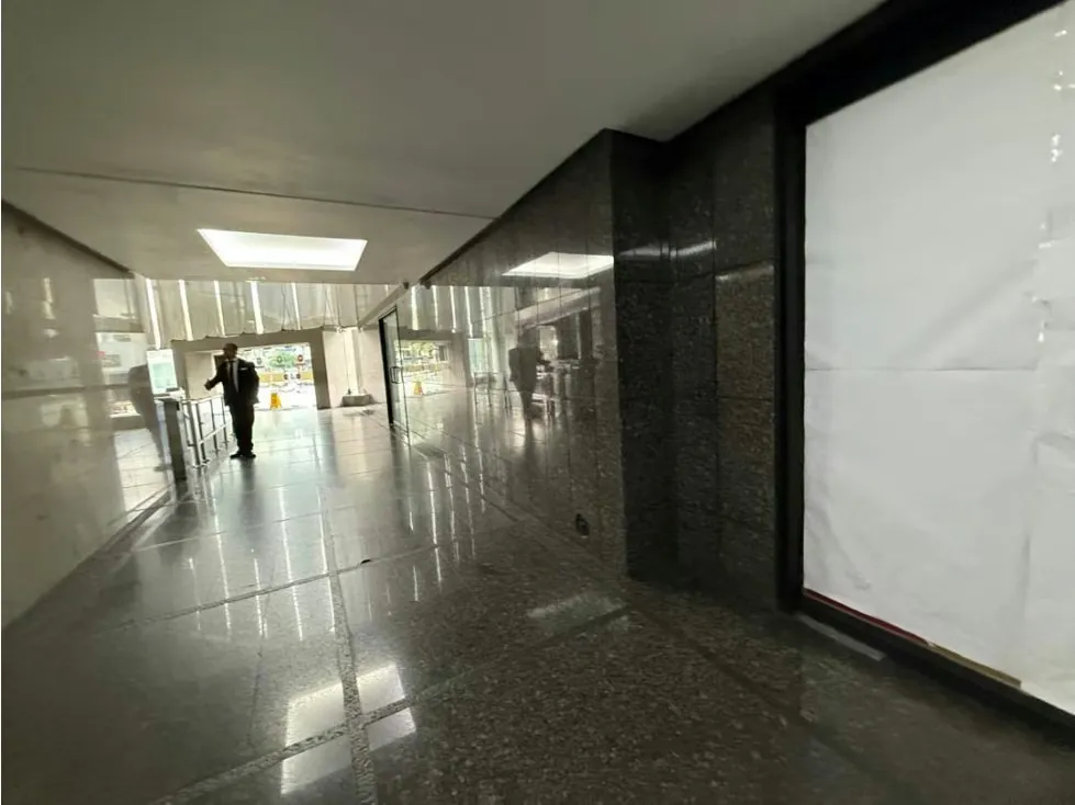 Se Alquila Local Comercial 200m² Los Palos Grandes - 3