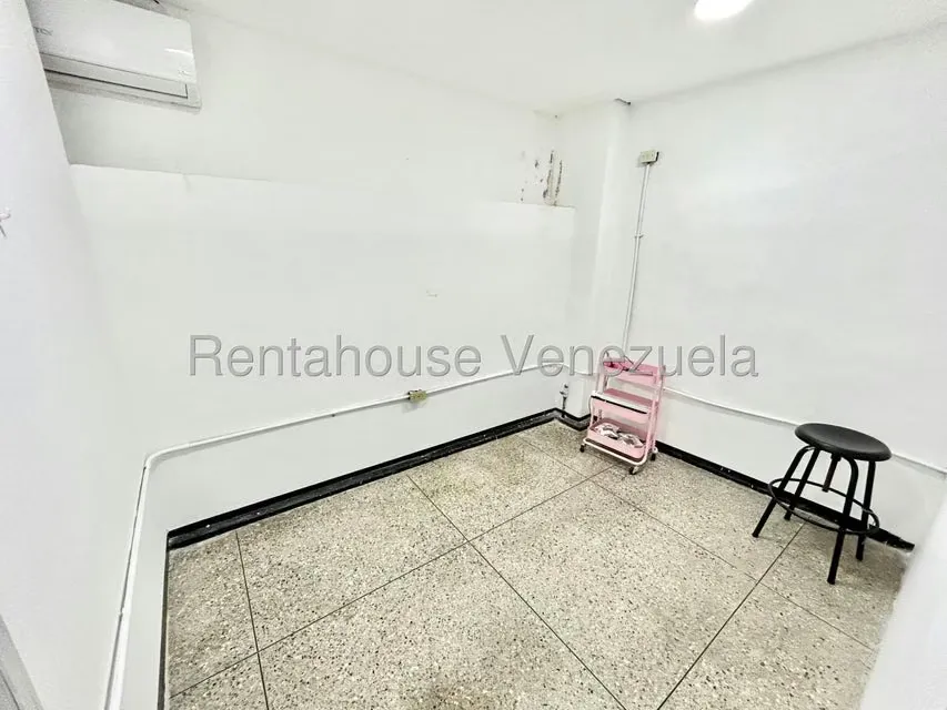 Consultorio Medico en Alquiler en Centro, Lara - 11