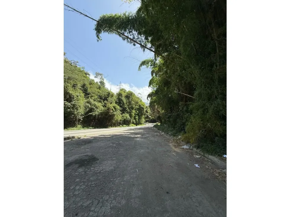 Se Vente Terreno en Mariche/La Miranda - 4