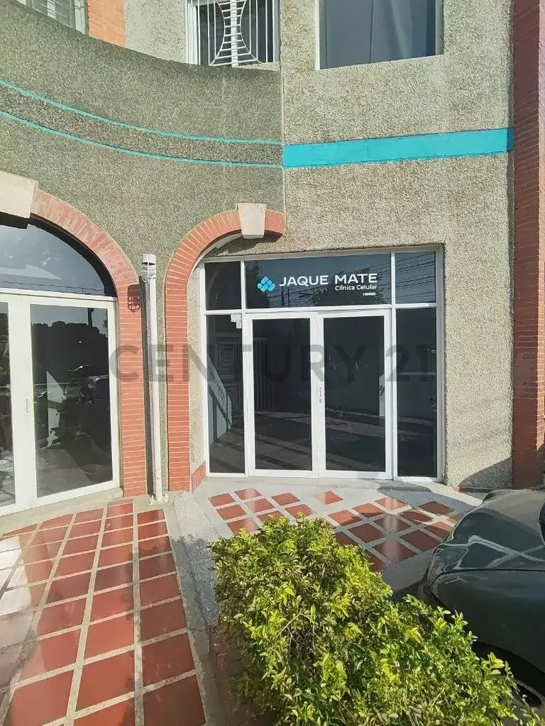 Venta de local comercial en la avenida principal de lecheria - 4