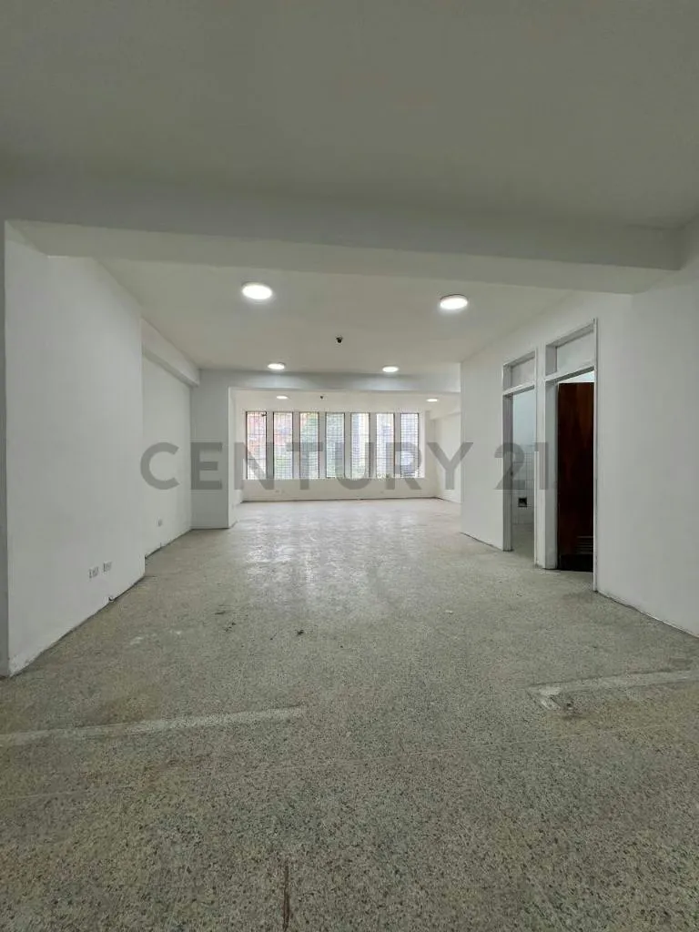 En venta espacioso y confortable Local Oficina ubicado en San Martin - 3