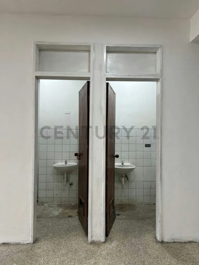 En venta espacioso y confortable Local Oficina ubicado en San Martin - 7