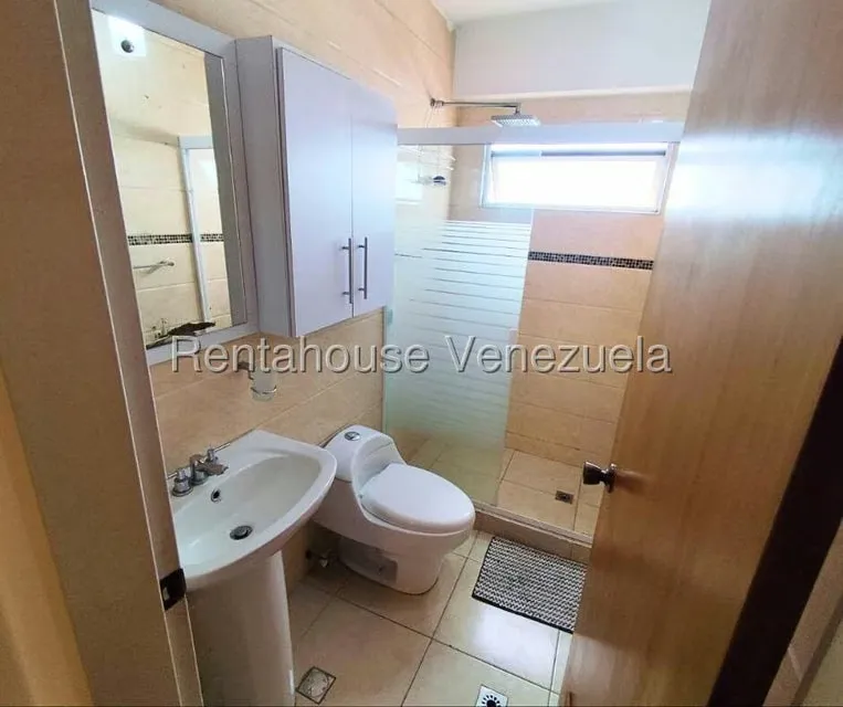 Apartamento (1 Nivel) en Alquiler en Parroquia La Candelaria, Distrito Metropolitano - 17