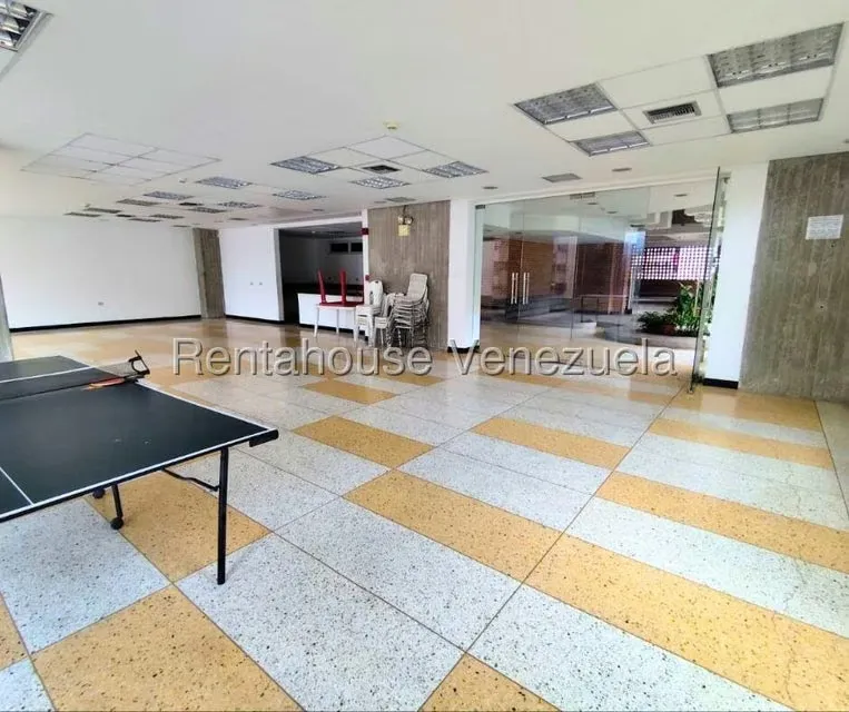 Apartamento (1 Nivel) en Alquiler en Parroquia La Candelaria, Distrito Metropolitano - 25