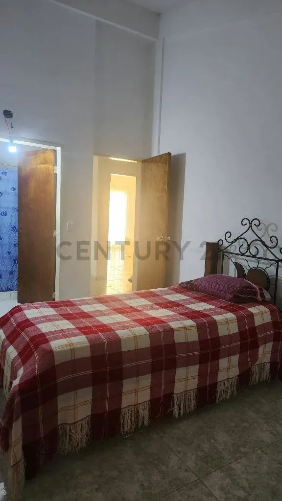 EN VENTA CASA CON ANEXO en Urb Tara, próximo al CC La Cascada en Carrizal - 13