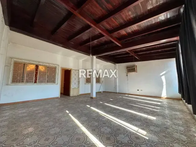 Casa Comercial en Venta, con Alto Potencial Comercial, Centro de Guatire - 13