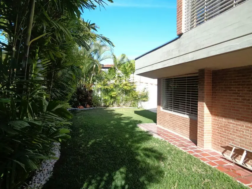 Casa (Contemporaneo) en Venta en Macaracuay, Distrito Metropolitano - 2