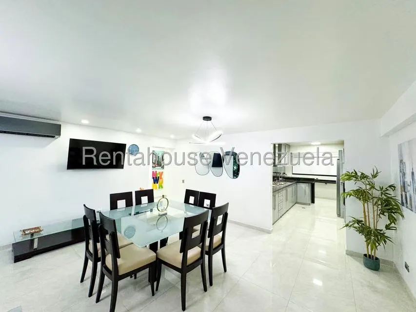 Apartamento (1 Nivel) en Venta en El Rosal, Distrito Metropolitano - 12
