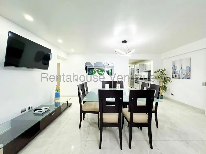 Apartamento (1 Nivel) en Venta en El Rosal, Distrito Metropolitano - 15