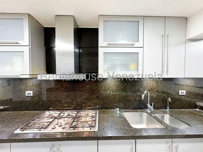 Apartamento (1 Nivel) en Venta en El Rosal, Distrito Metropolitano - 24