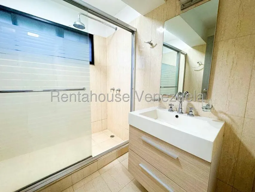 Apartamento (1 Nivel) en Venta en El Rosal, Distrito Metropolitano - 34