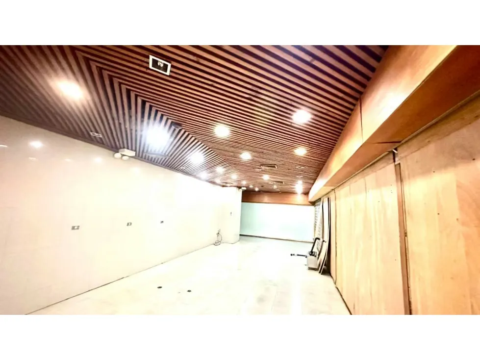 Alquiler con opción a compra local comercial 241m2 CC Concresa 2662 - 18