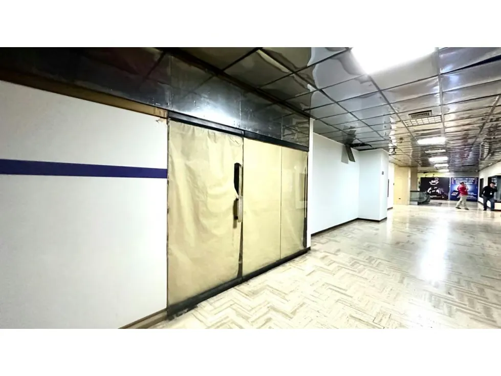 Alquiler con opción a compra local comercial 241m2 CC Concresa 2662 - 9