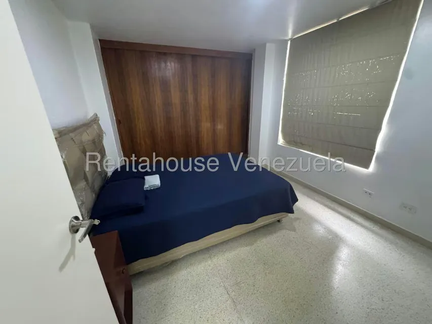 Apartamento (1 Nivel) en Alquiler en Cumbres de Curumo, Distrito Metropolitano - 12