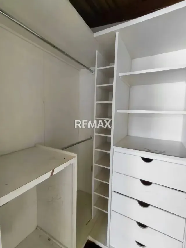 Casa en Venta Urbanización Demócrata Suites Av Democrata sector la Guayana. - 8