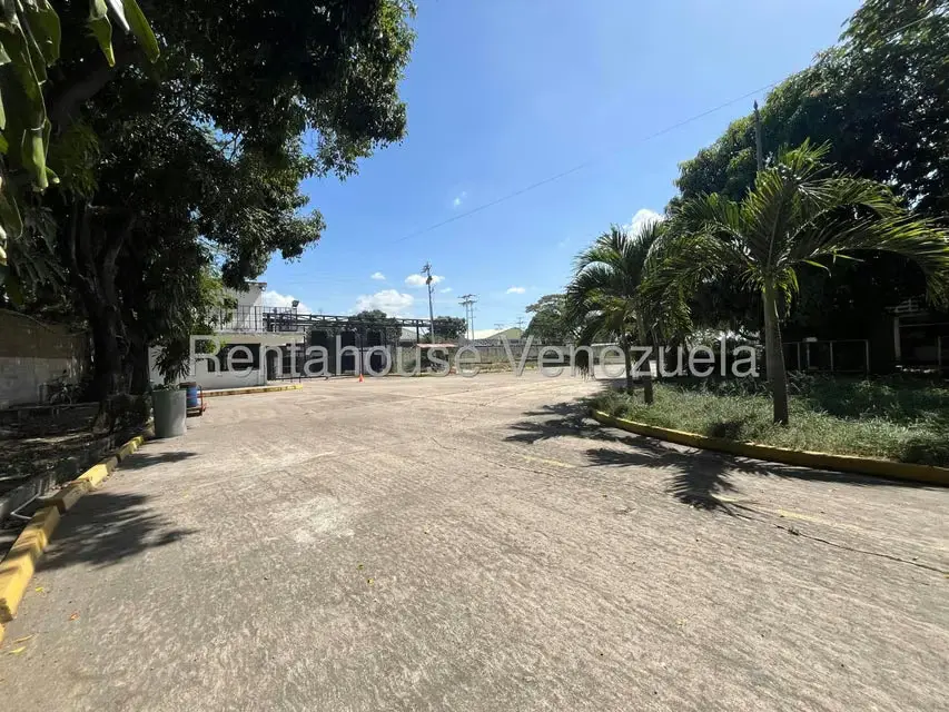 Local Comercial en Alquiler en Zona Industrial San Vicente, Aragua - 2