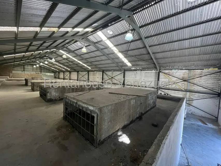 Local Comercial en Alquiler en Zona Industrial San Vicente, Aragua - 26