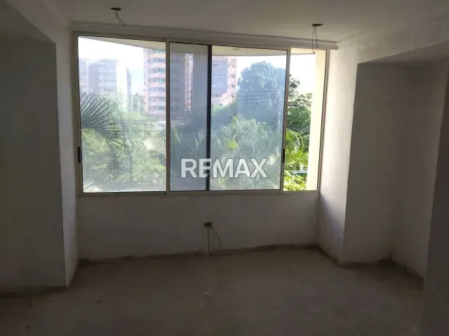 Se vende Apartamento tipo dúplex Resd. La Esmeralda - 16