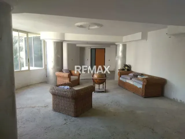 Se vende Apartamento tipo dúplex Resd. La Esmeralda - 20