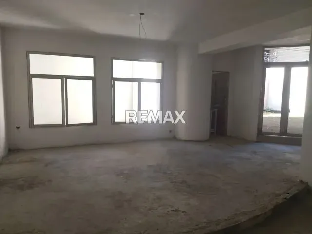 Se vende Apartamento tipo dúplex Resd. La Esmeralda - 7
