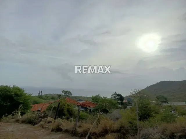 TERRENO EN MANANTIAL DEL CARDON UNA INVERSION DE OPORTUNIDAD EN LA ISLA DE MARGARITA CON VISTA AL MAR CON UNA VISTA PANORAMICA INCREIBLE - 10