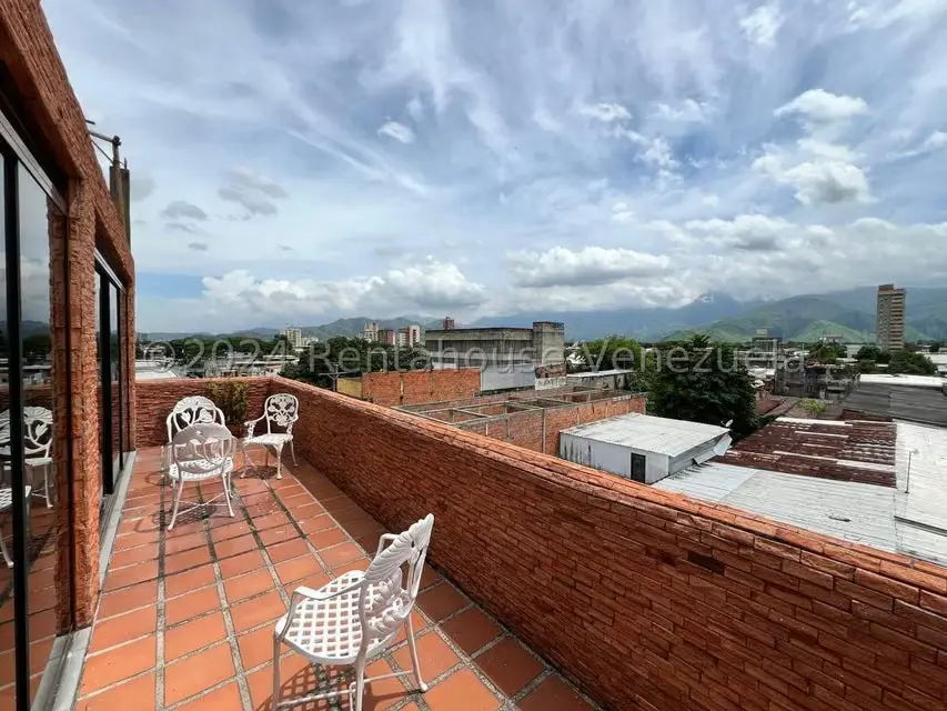 Comercial (Edificio) en Venta en Avenida Páez, Aragua - 102