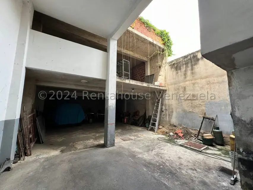Comercial (Edificio) en Venta en Avenida Páez, Aragua - 106