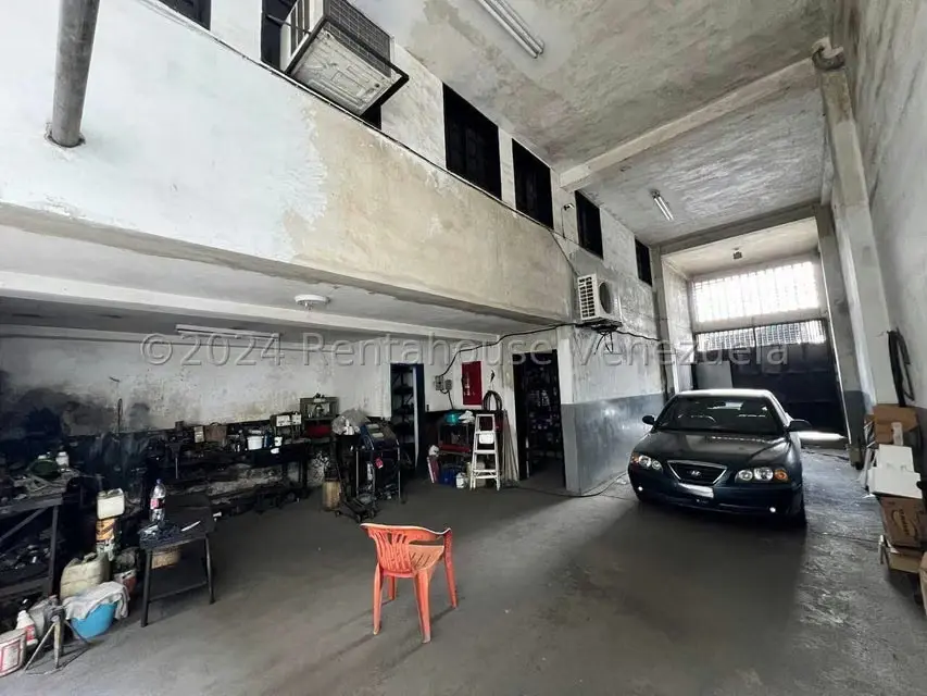 Comercial (Edificio) en Venta en Avenida Páez, Aragua - 12
