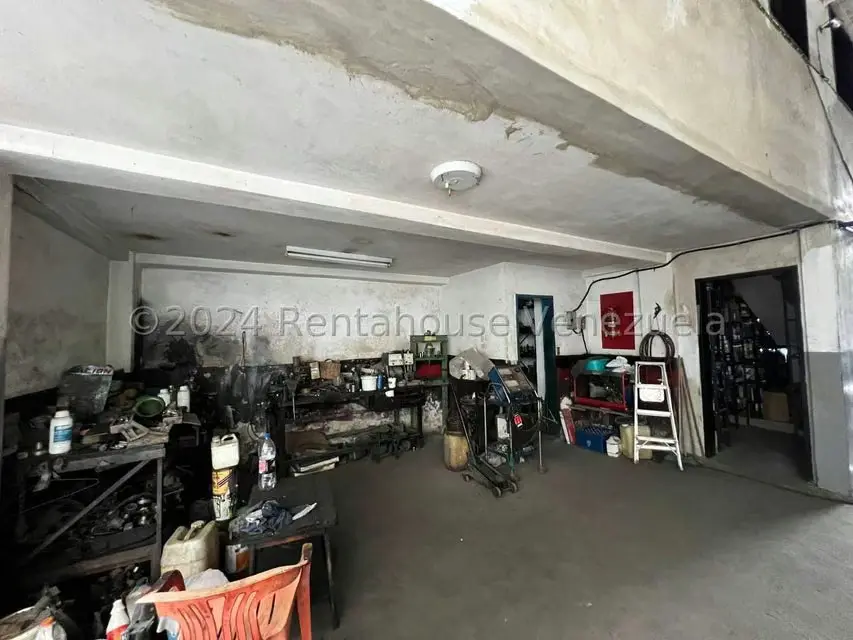 Comercial (Edificio) en Venta en Avenida Páez, Aragua - 13