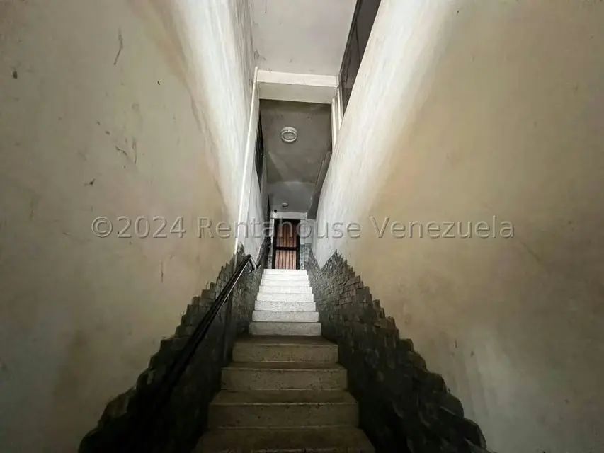 Comercial (Edificio) en Venta en Avenida Páez, Aragua - 14