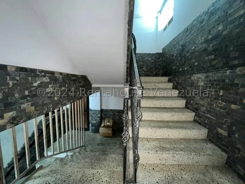 Comercial (Edificio) en Venta en Avenida Páez, Aragua - 18